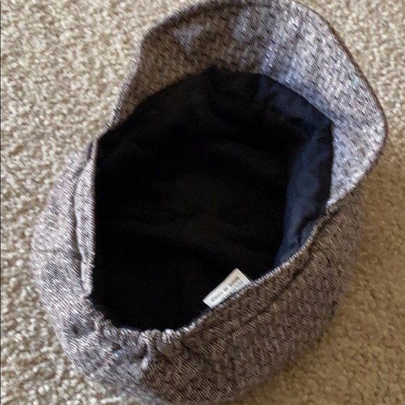 Winter cap - Picture 2 of 2